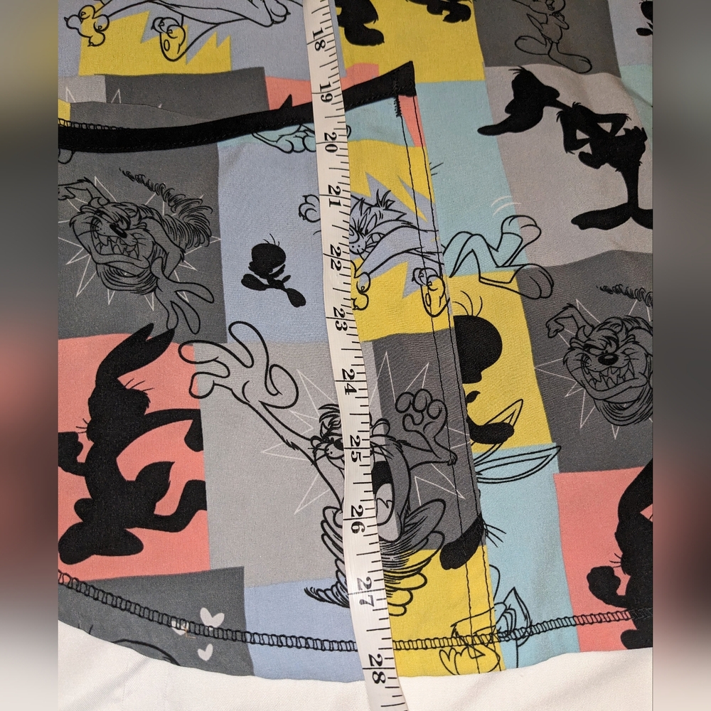 Looney Tune Characters Colorblock V-Neck Scrub Top - Picture 7 of 10